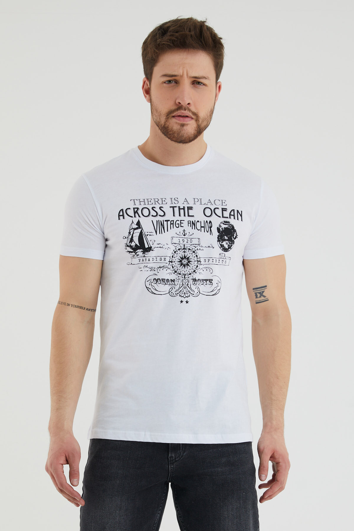 Across The Ocean Baskılı Bisiklet Yaka Slim Fit Tshirt