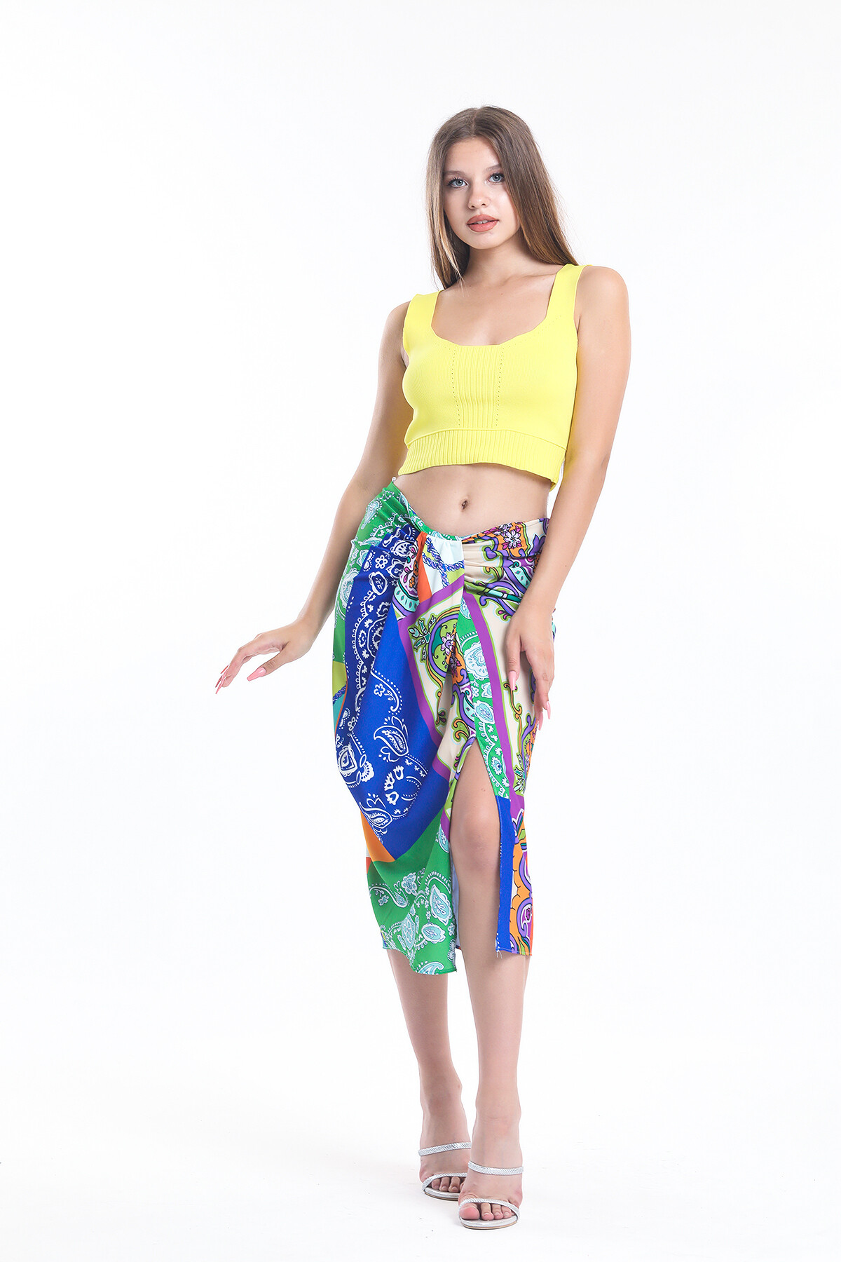 Arkası Fermuarlı Yırtmaçlı Desenli Etek