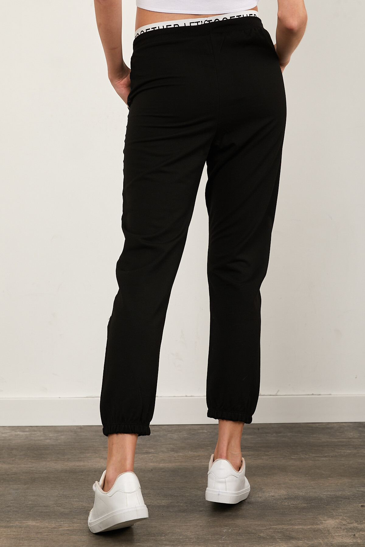 Beli Lastik Detaylı Yanı Şeritli Paçası Lastikli Alt Eşofman