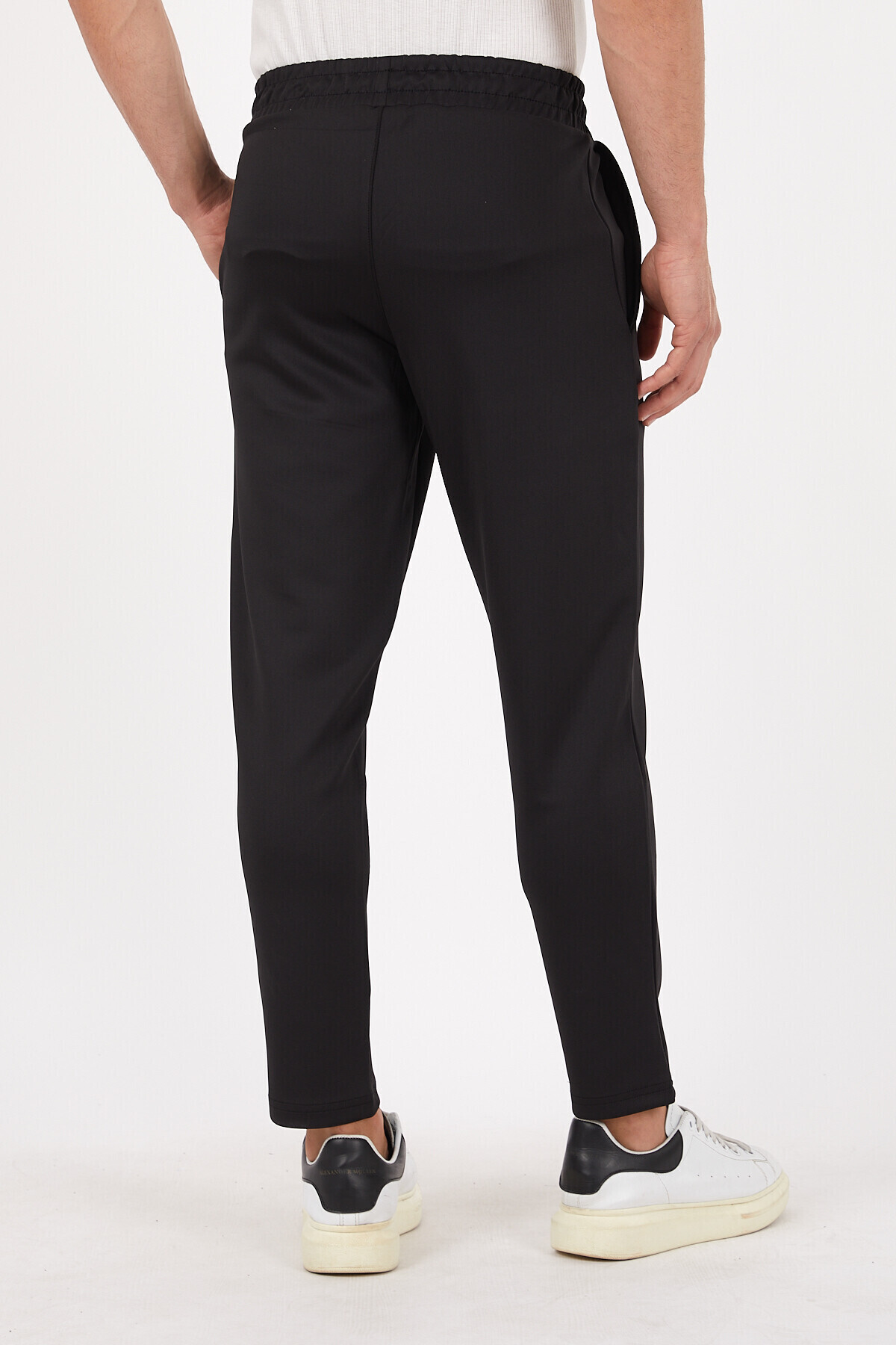 Beli Lastikli Nakış Detaylı Cepli Alt Eşofman