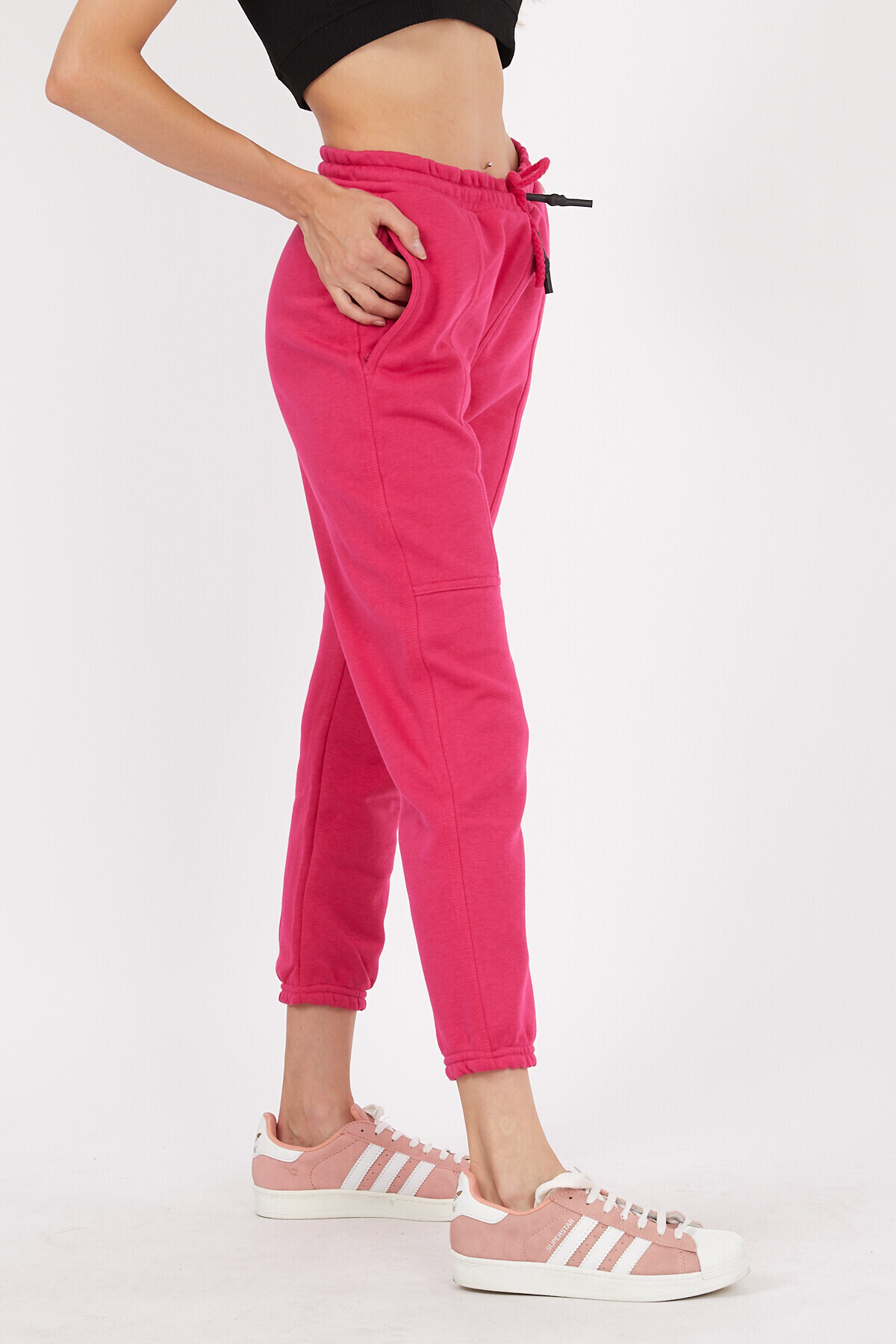 Beli ve Paçası Lastikli Yanları Cepli Slim Fit Alt Eşofman