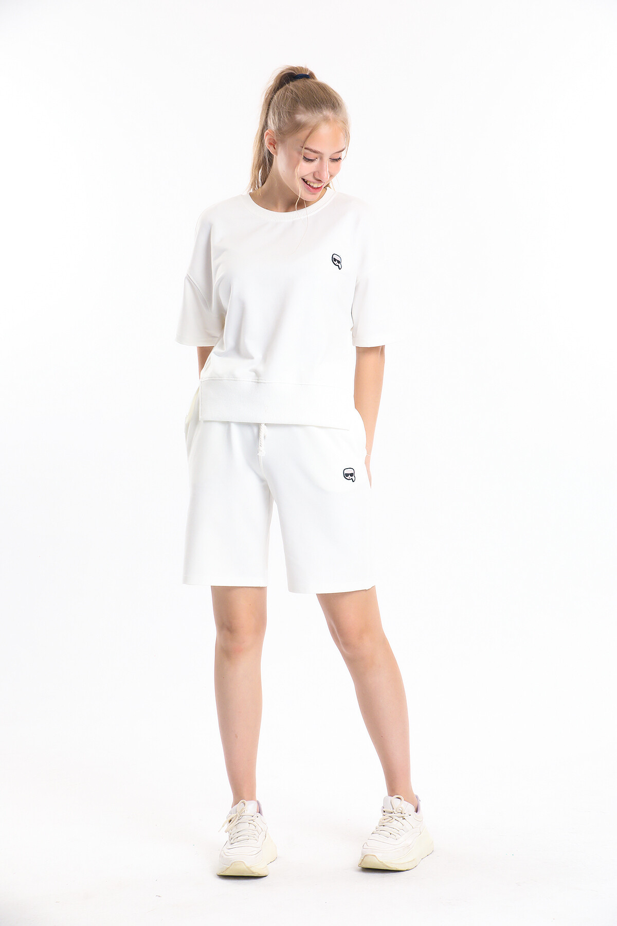 Bisiklet Yaka Eteği Yırtmaçlı Oversize Şort Takım