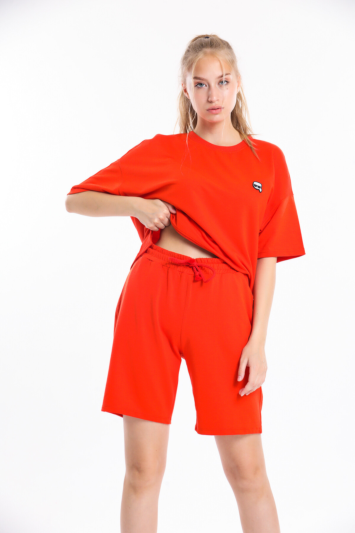 Bisiklet Yaka Eteği Yırtmaçlı Oversize Şort Takım