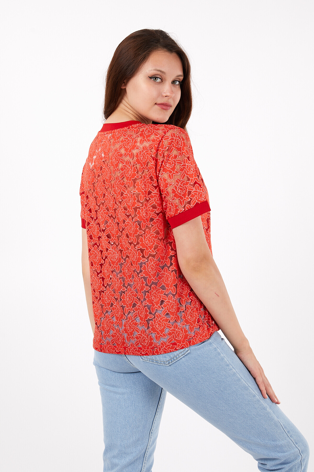 Bisiklet Yaka Kol Bandı Ribanalı Papatya Desenli Tshirt