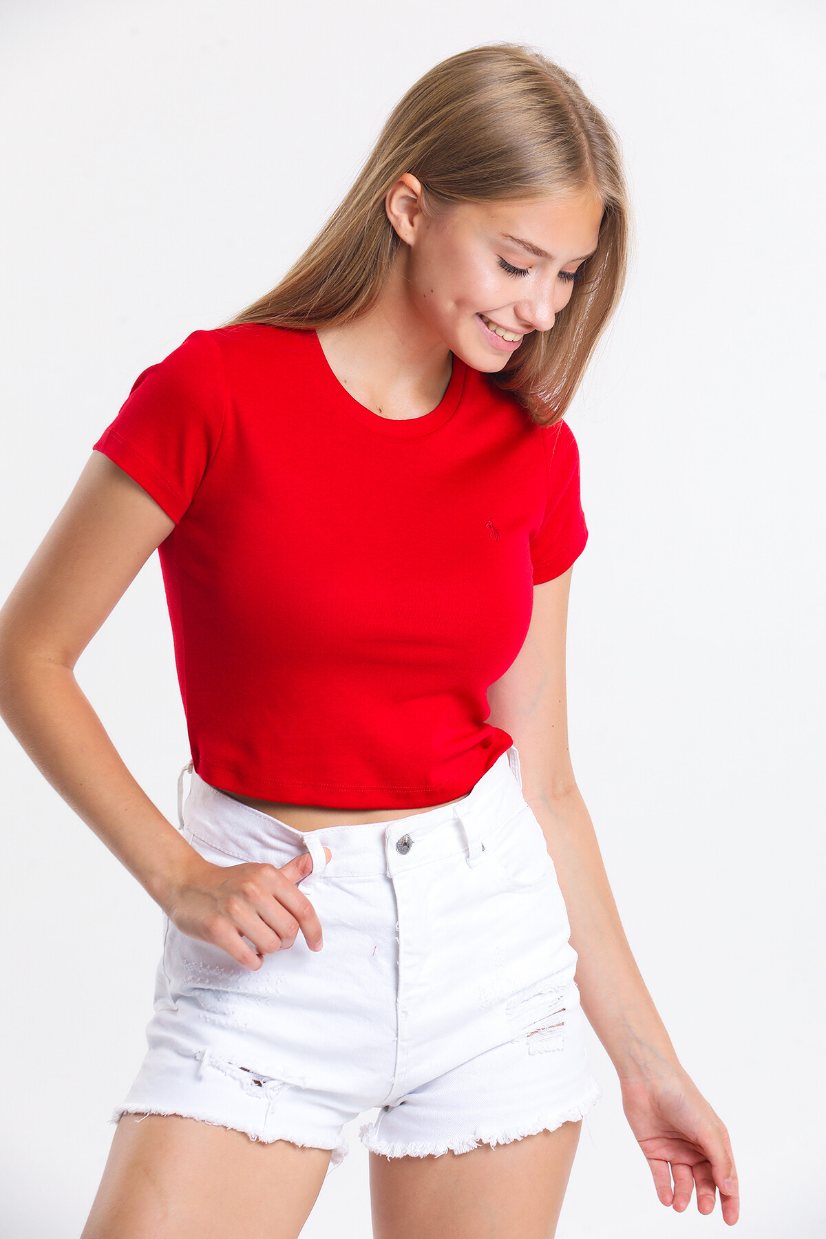 Bisiklet Yaka Nakış Detaylı Crop Bluz