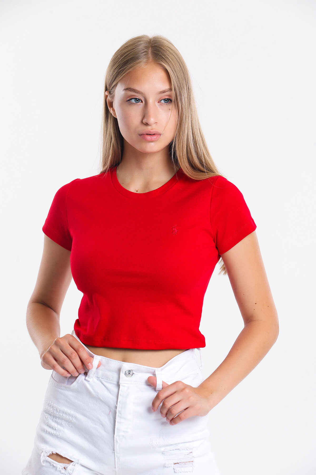 Bisiklet Yaka Nakış Detaylı Crop Bluz