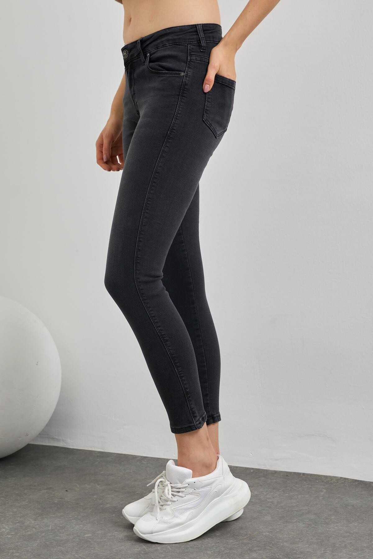 Dar Paça Yüksek Bel Kot Pantolon