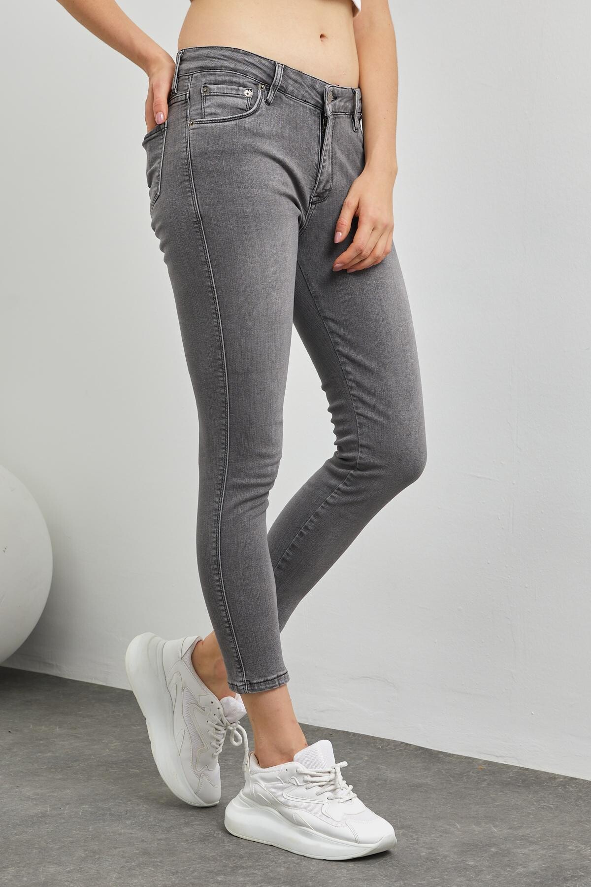 Dar Paça Yüksekbel Kot Pantolon