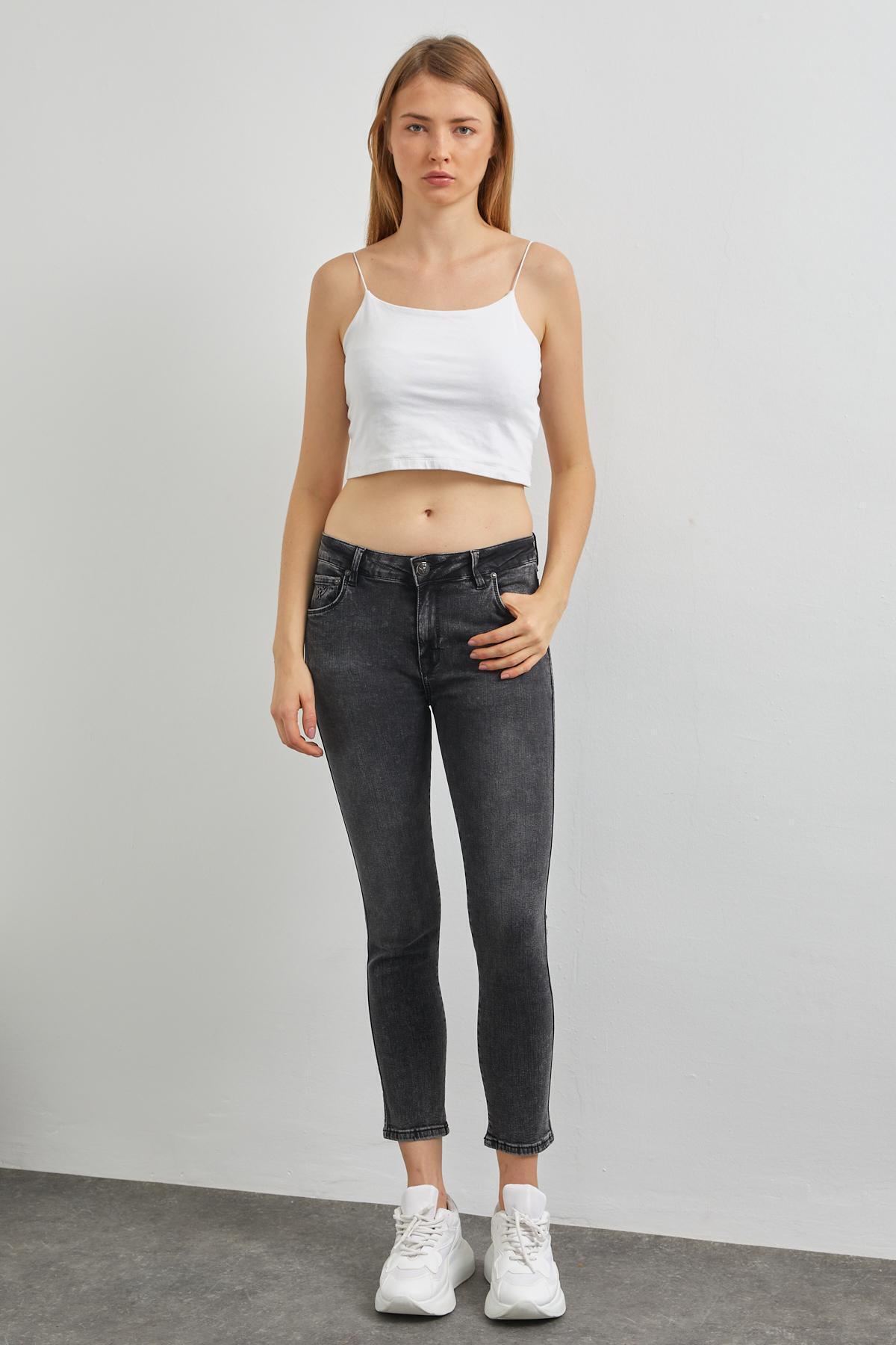 Dar Paça Yüksekbel Kot Pantolon