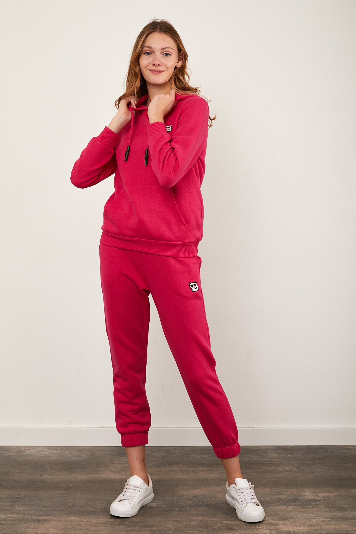 Kanguru Cepli Paçası Lastikli Kolları ve Eteği Ribanalı Eşofman Takım