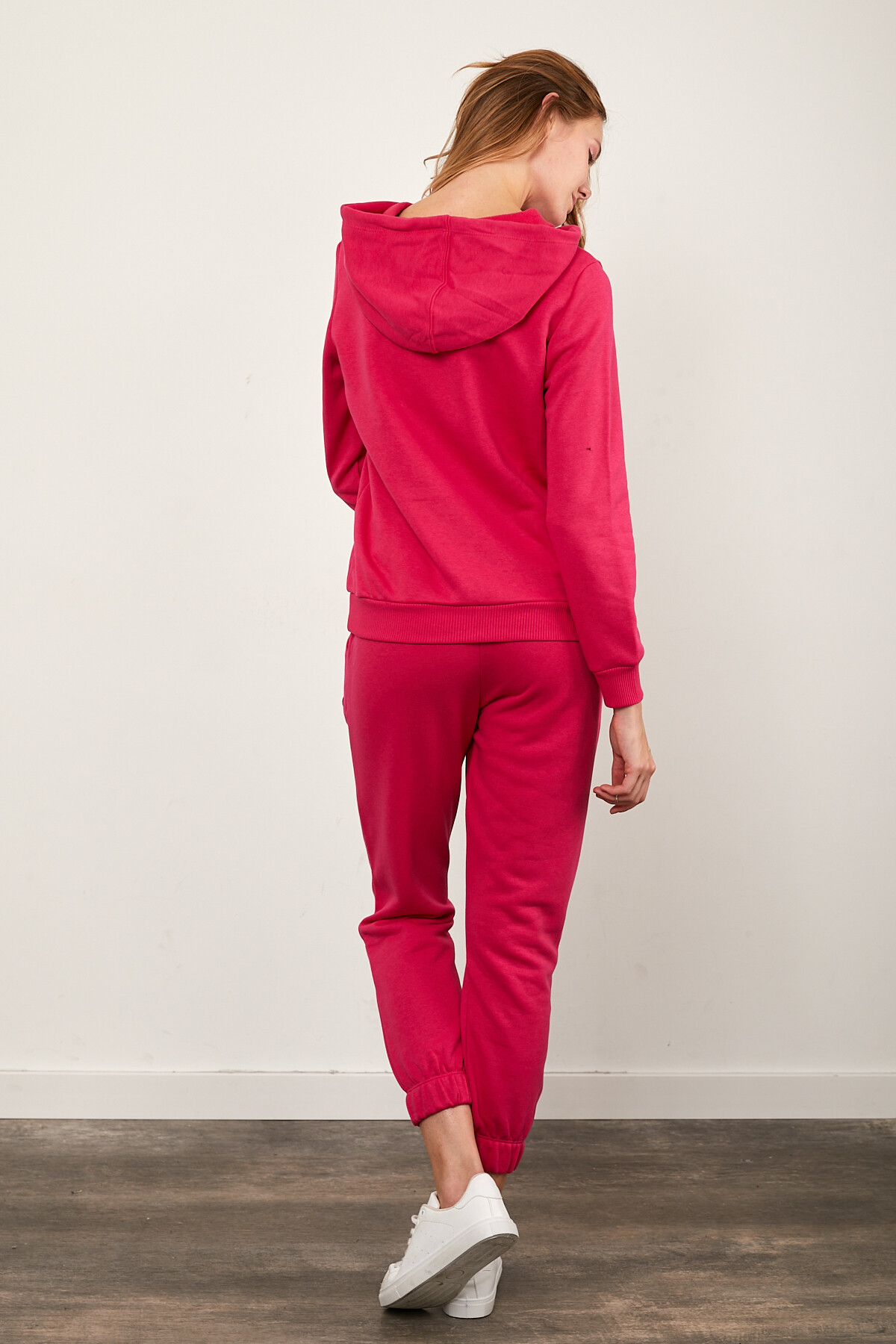 Kanguru Cepli Paçası Lastikli Kolları ve Eteği Ribanalı Eşofman Takım