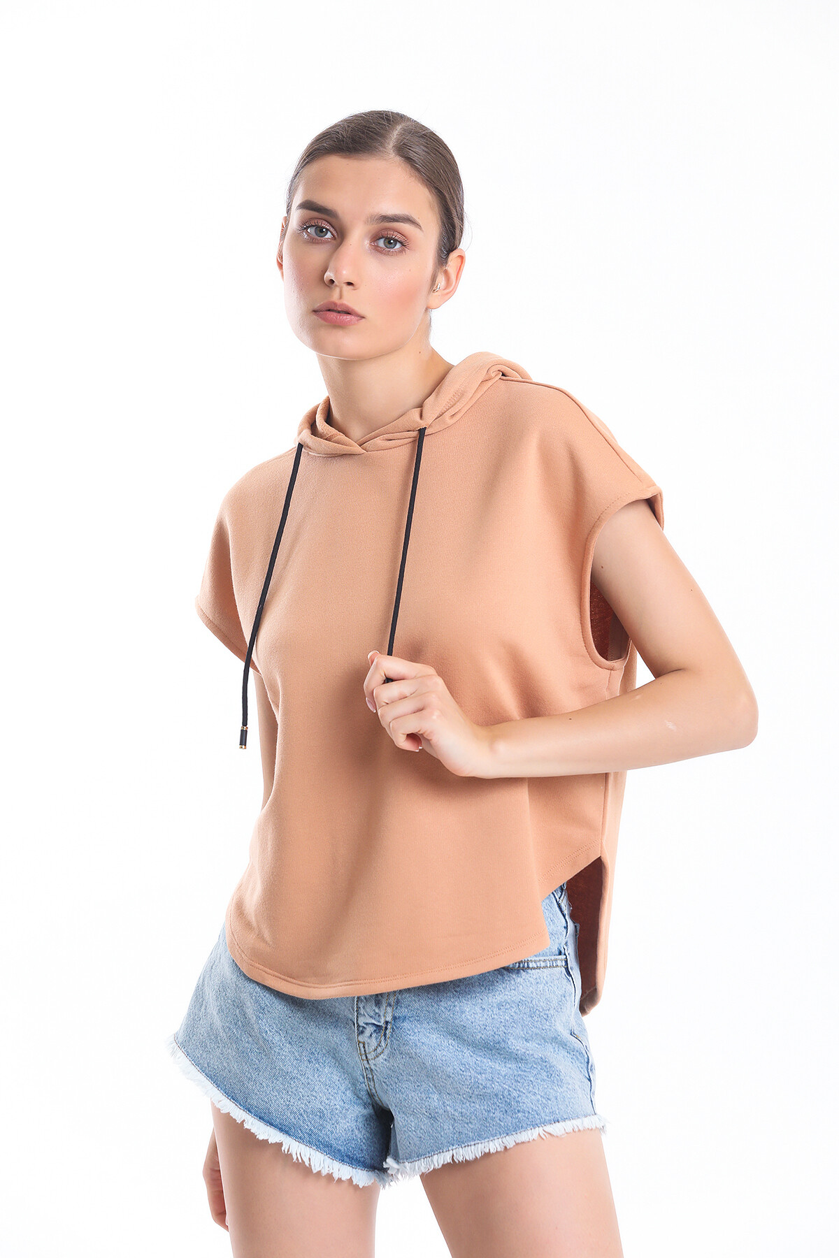 Kapuşonlu Bağcıklı Kolsuz Oversize Tişört