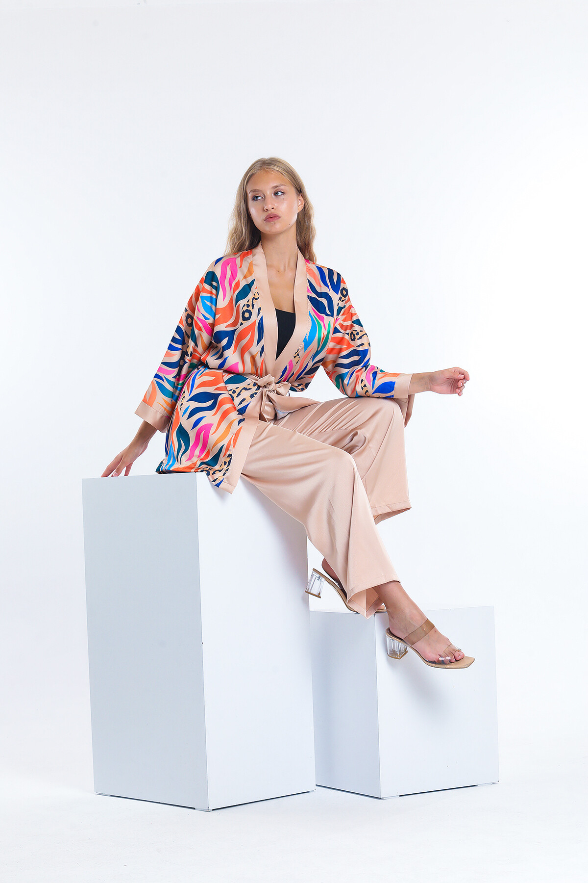 Kuşaklı Desenli Kimona Takım