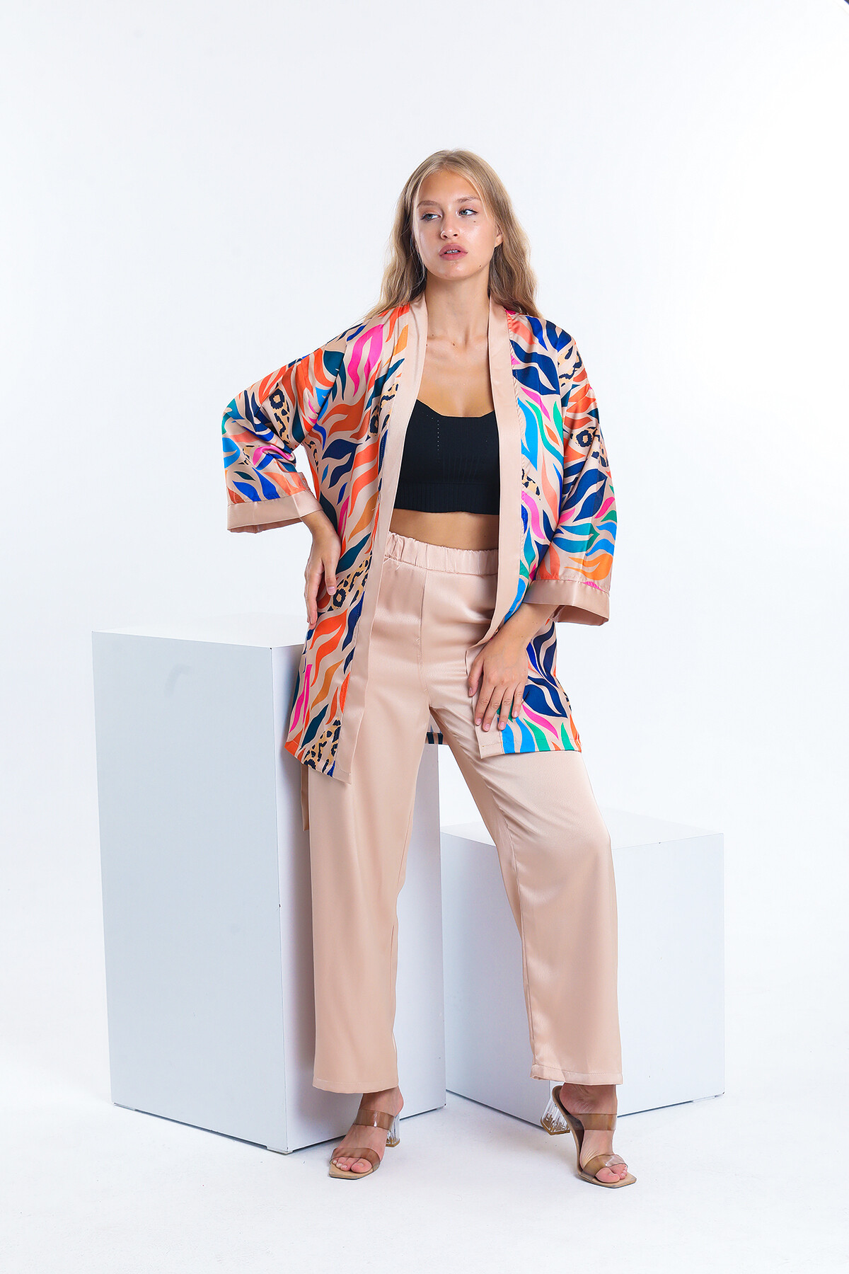 Kuşaklı Desenli Kimona Takım