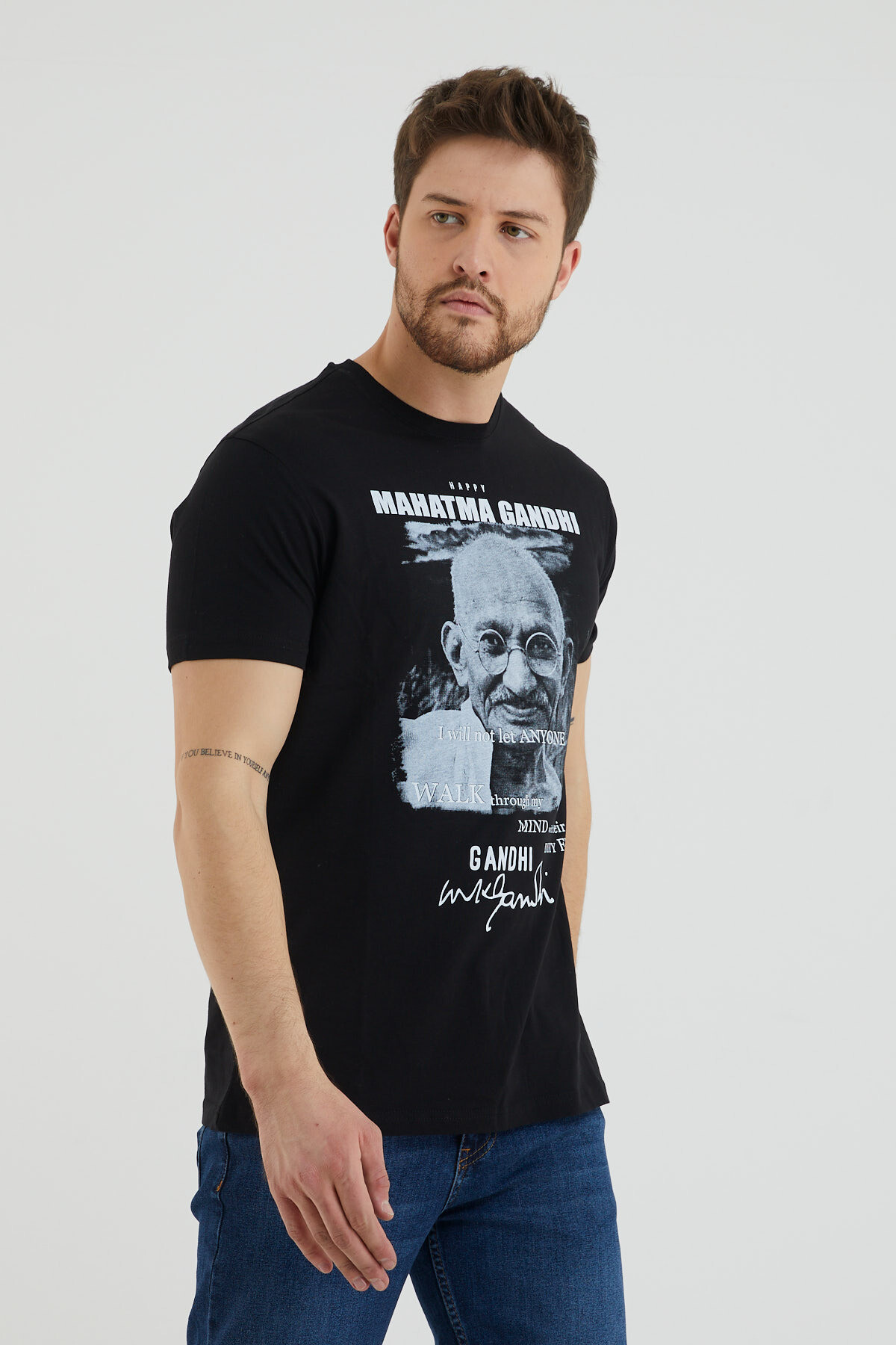Mahatma Gandhi Baskılı Bisiklet Yaka Battal Tshirt