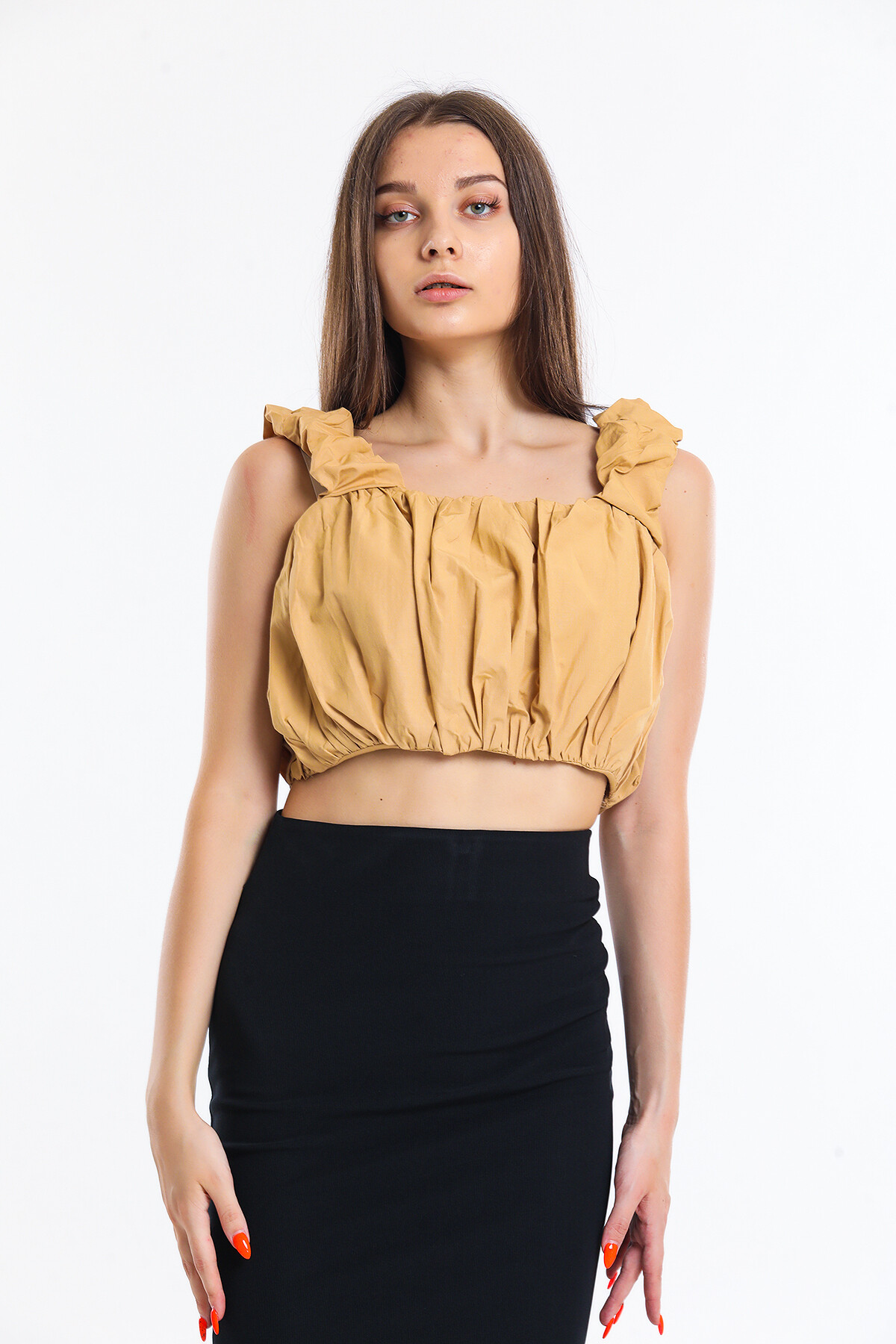 Önü Düğmeli Askılı Büzgülü Crop Bluz