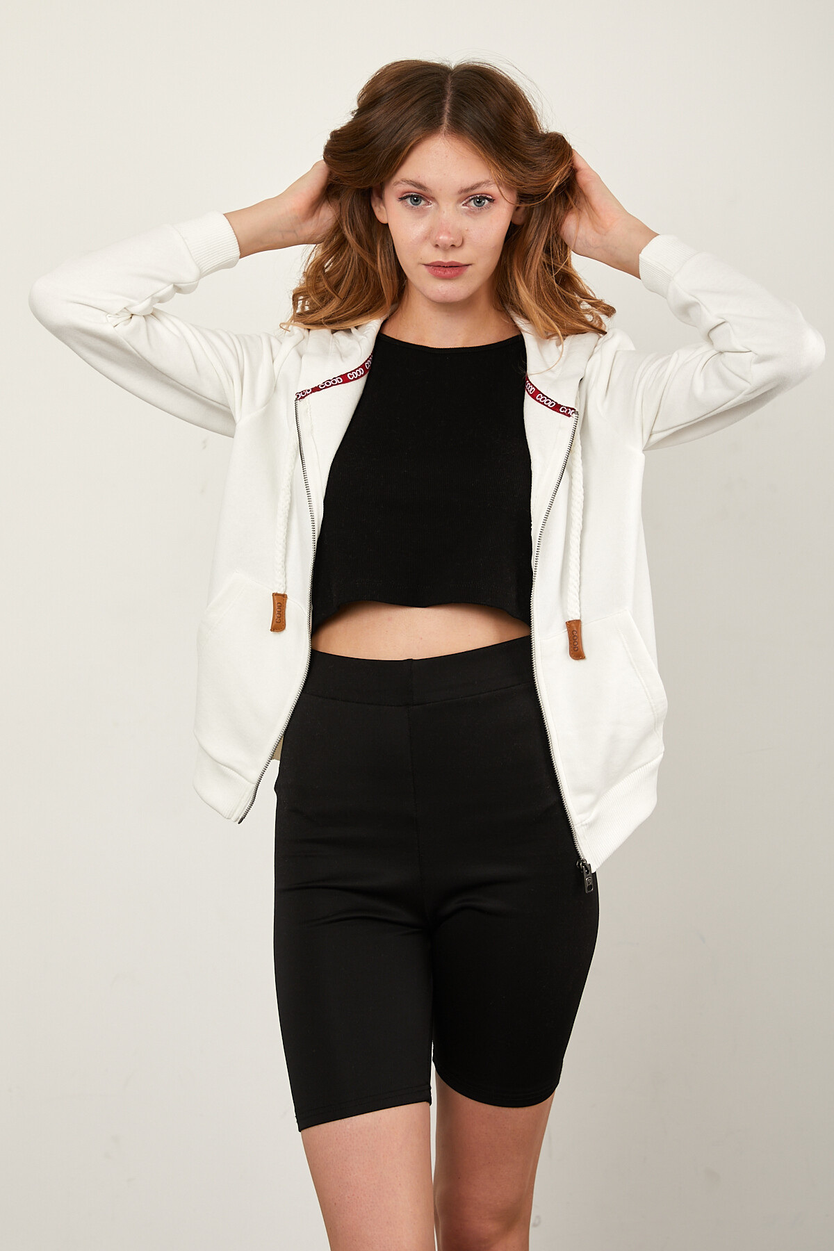 Önü Fermuarlı Kanguru Cepli Bağcıklı Kapuşonlu Sweat