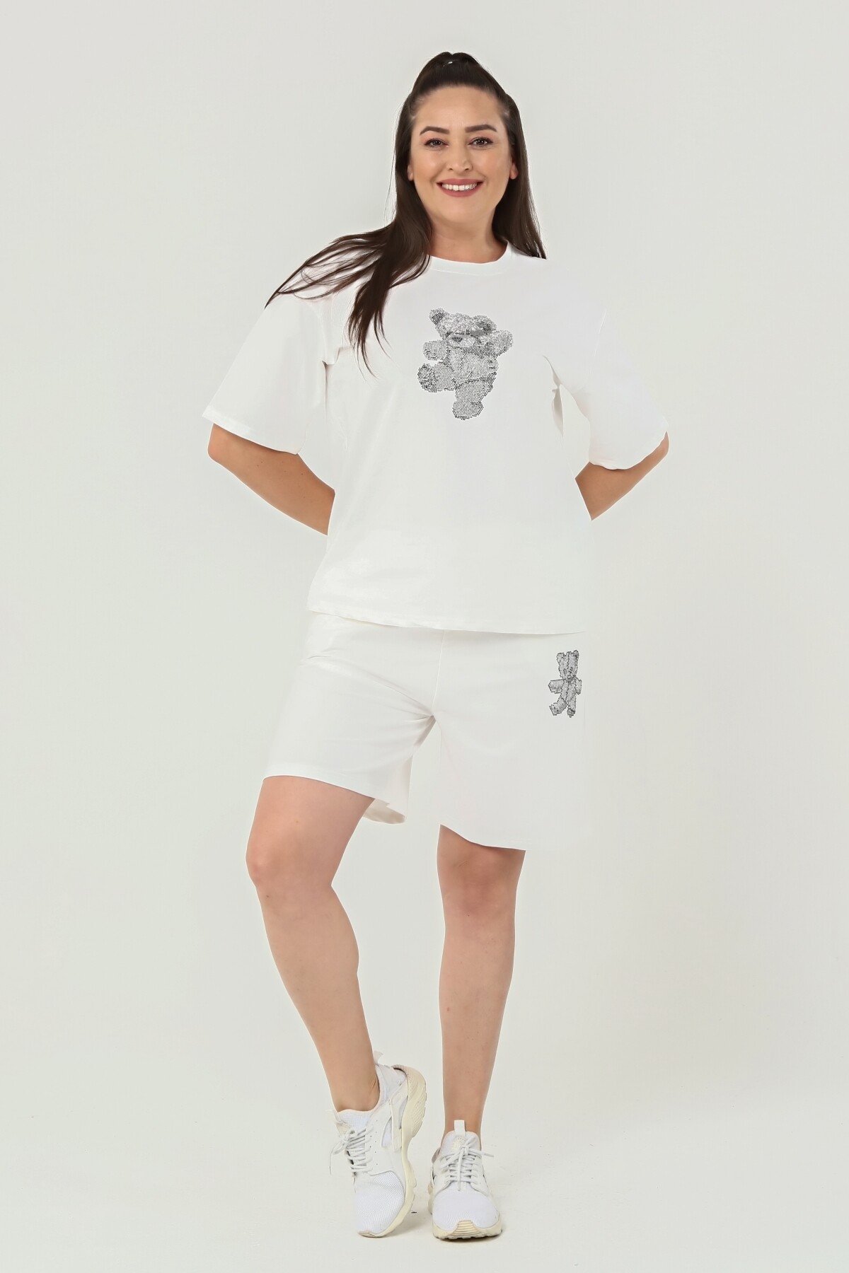 Taş İşlemeli Bisiklet Yaka Büyük Beden Şort Takım