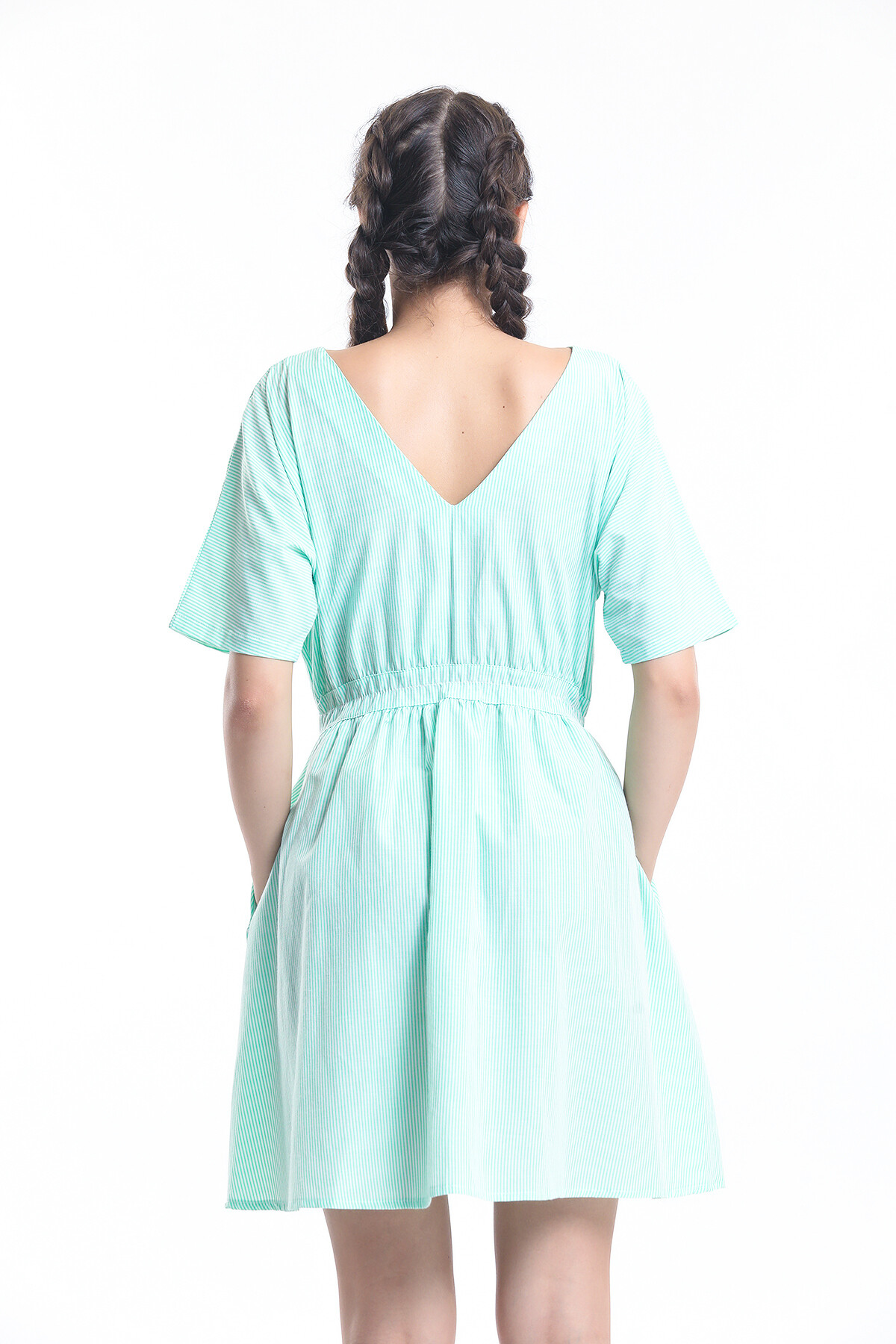 V Yaka Yarasa Kol Önü Düğmeli Beli Büzgülü Çizgili Kısa Elbise