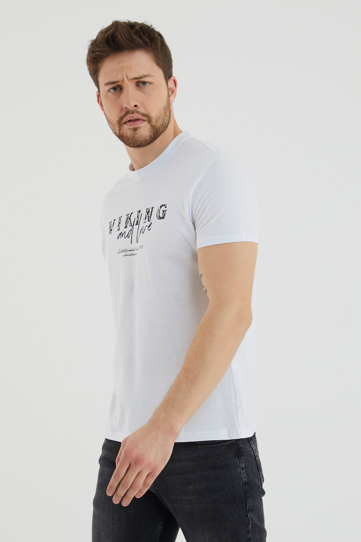 Viking And Live Yazı Baskılı Bisiklet Yaka Slim Fit Tshirt