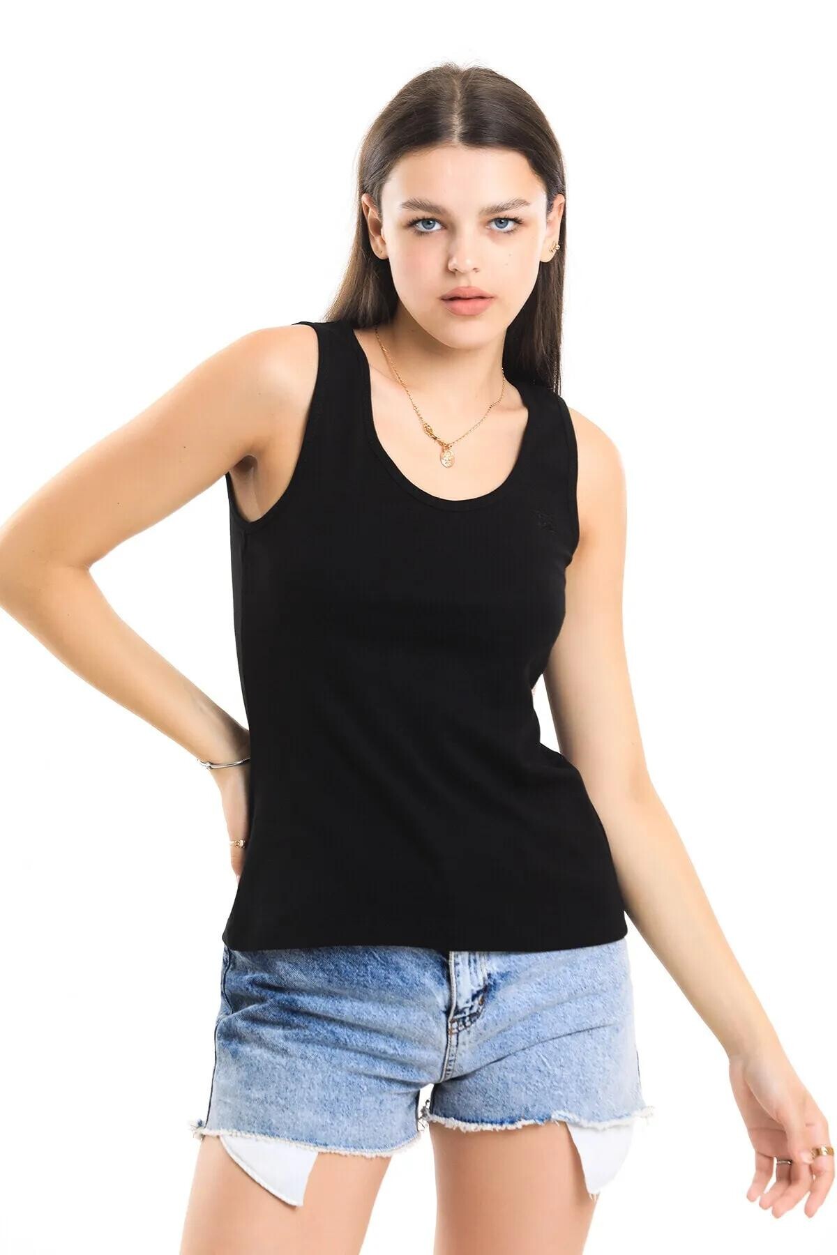 Askılı Nakış Detaylı Atlet