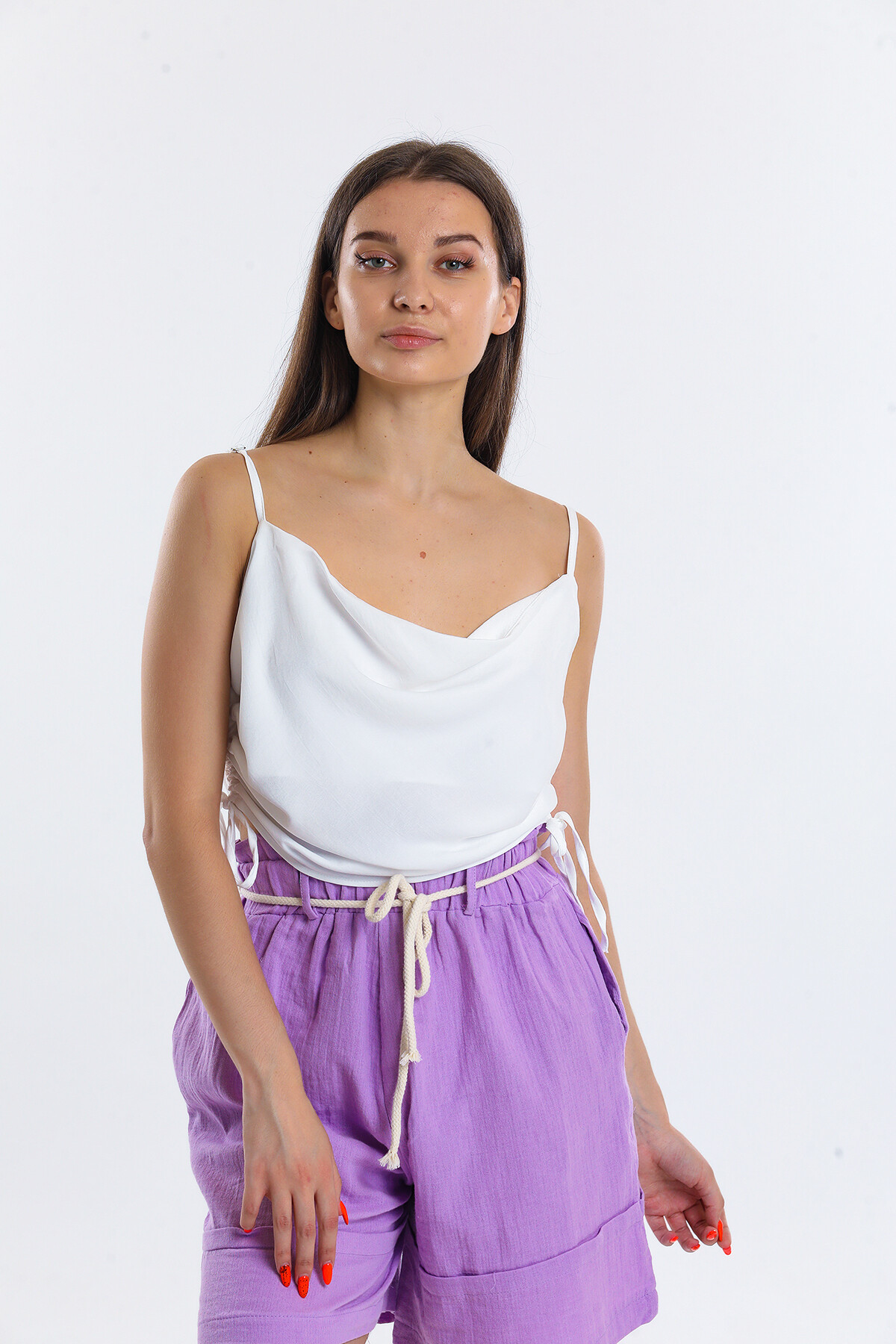 Askılı Yanları Bağlamalı Bluz