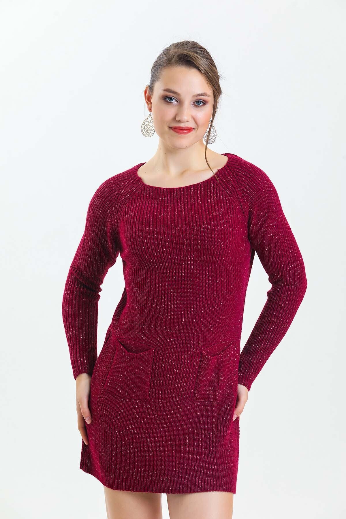 Geniş Yaka Önü Cepli Simli Uzun Kol Triko Elbise