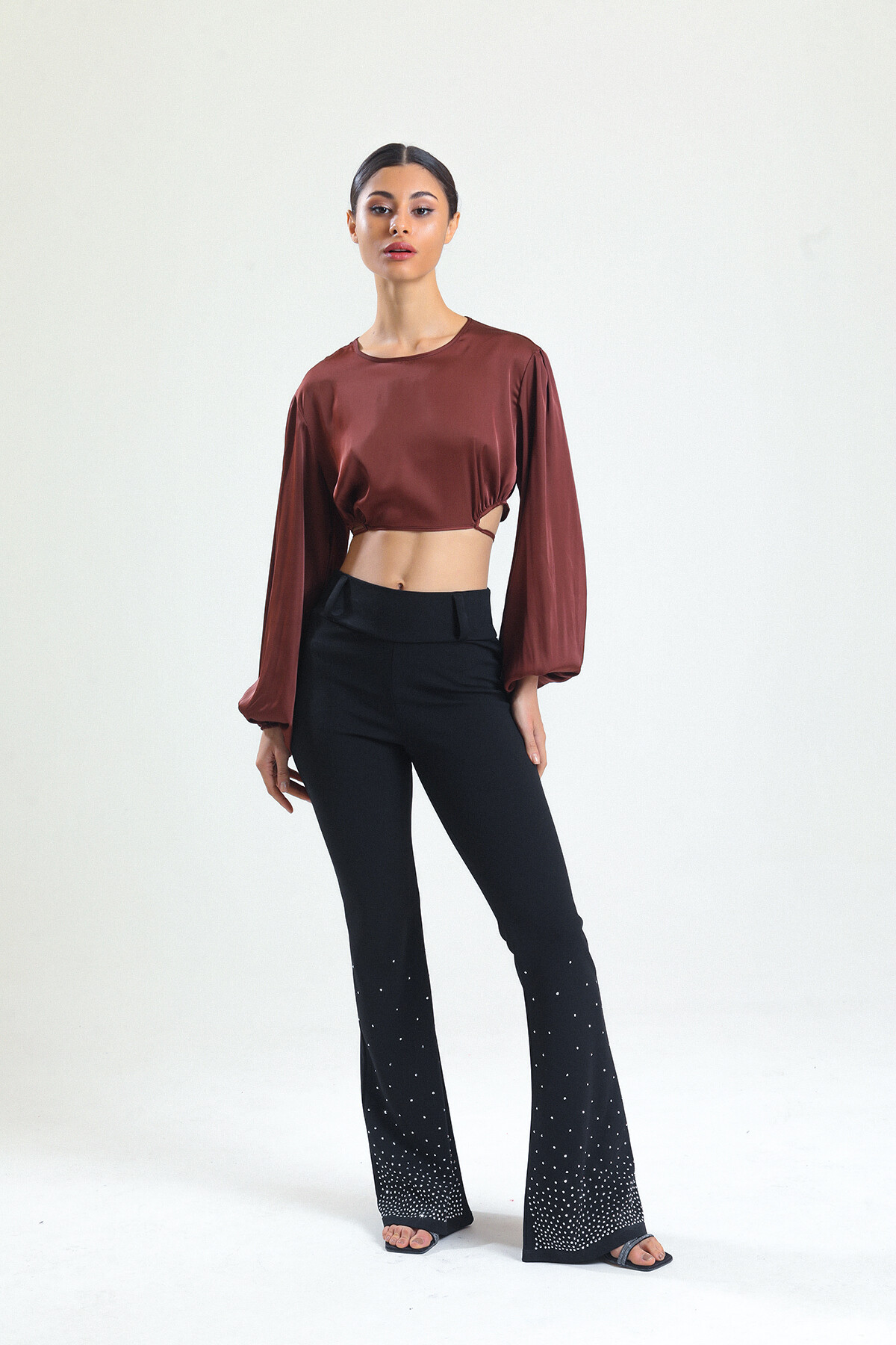 KADIN Balon Kol Eteği Bağcıklı Saten Crop Bluz