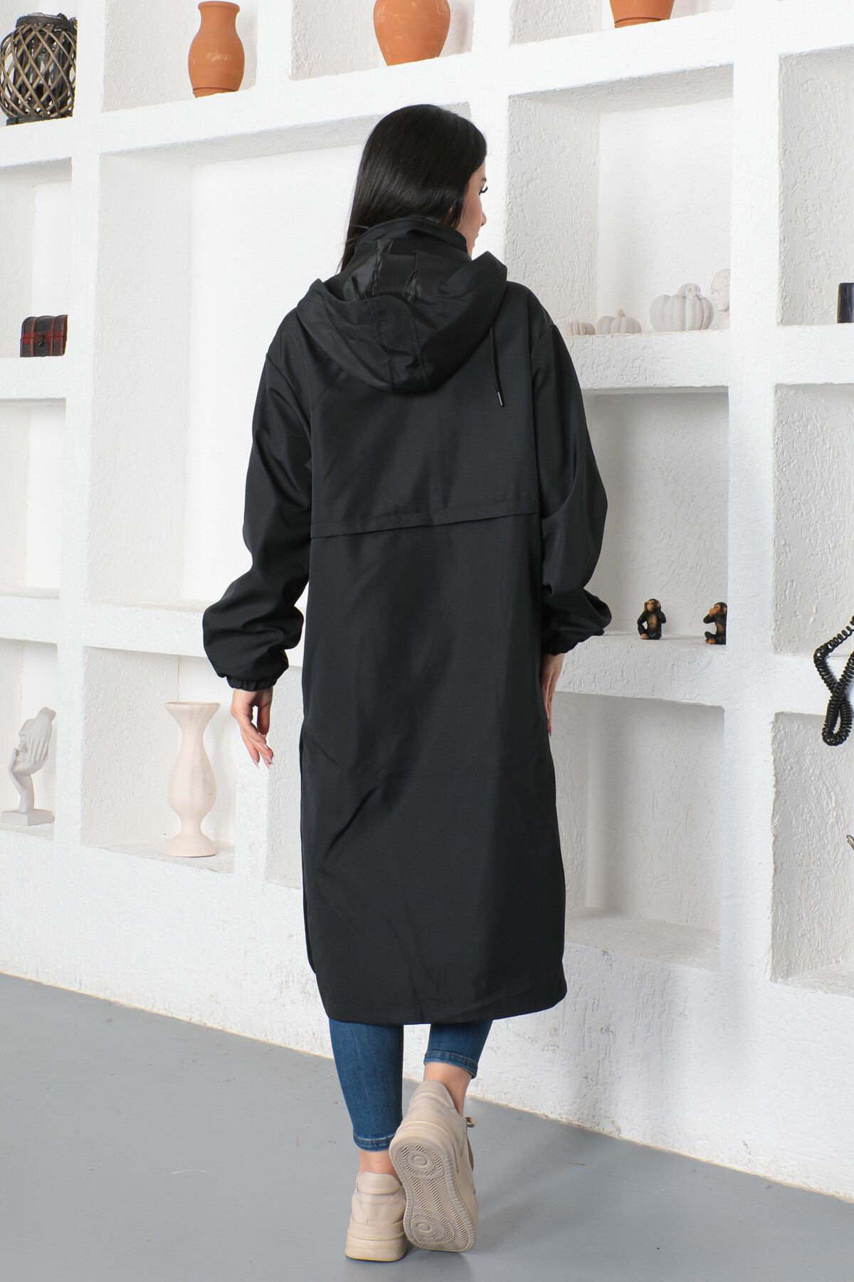 KADIN Kapüşonlu İçi Astarlı Düğme Detaylı Cepli Trençkot