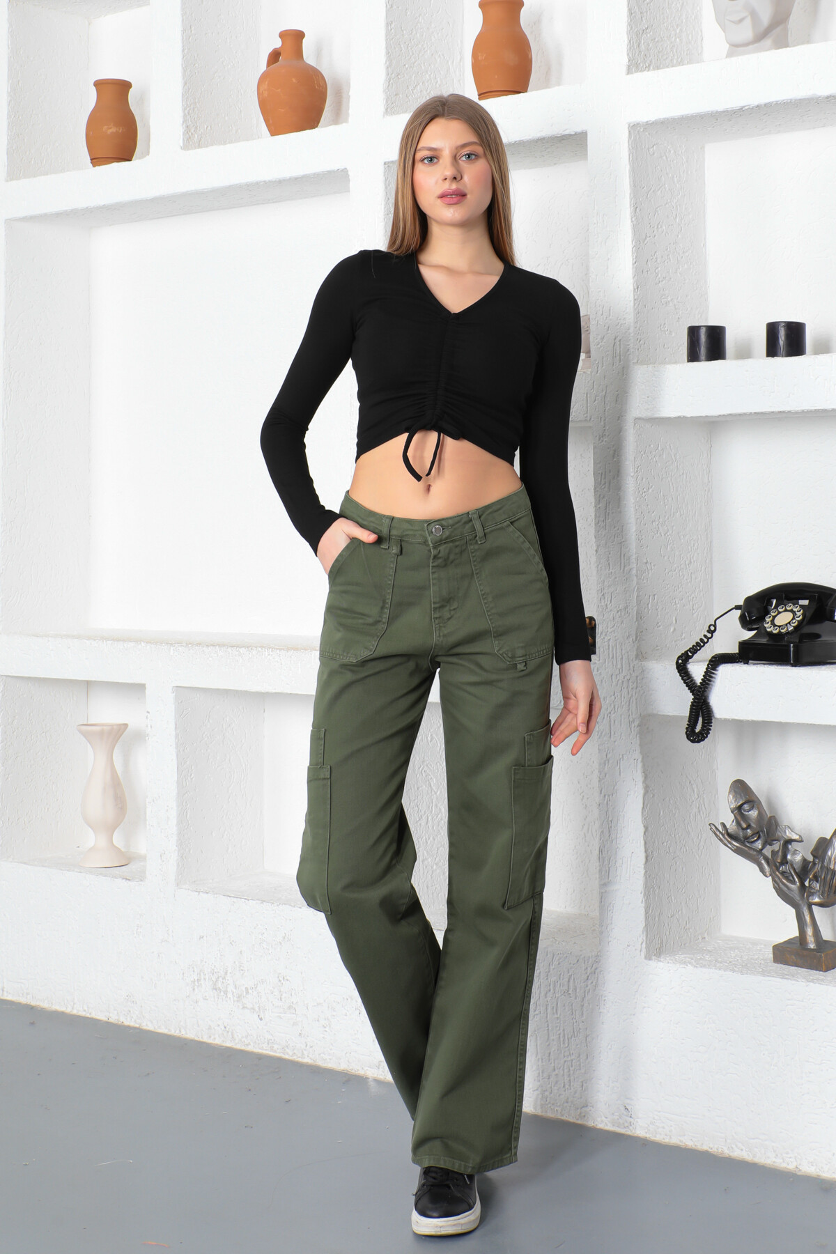 KADIN Önü Büzgülü Bağcık Detaylı Uzun Kol Crop Bluz