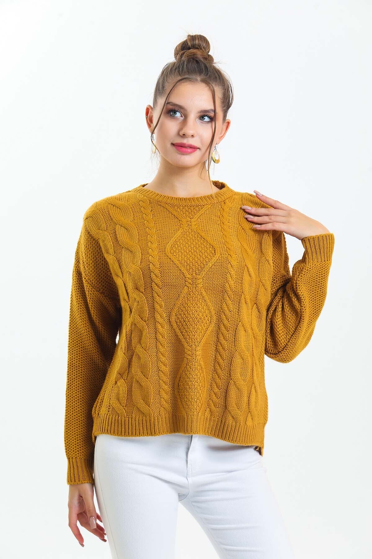 Önü Saç Örgülü Arkası Yırtmaçlı Bisiklet Yaka Örgülü Salaş Kazak