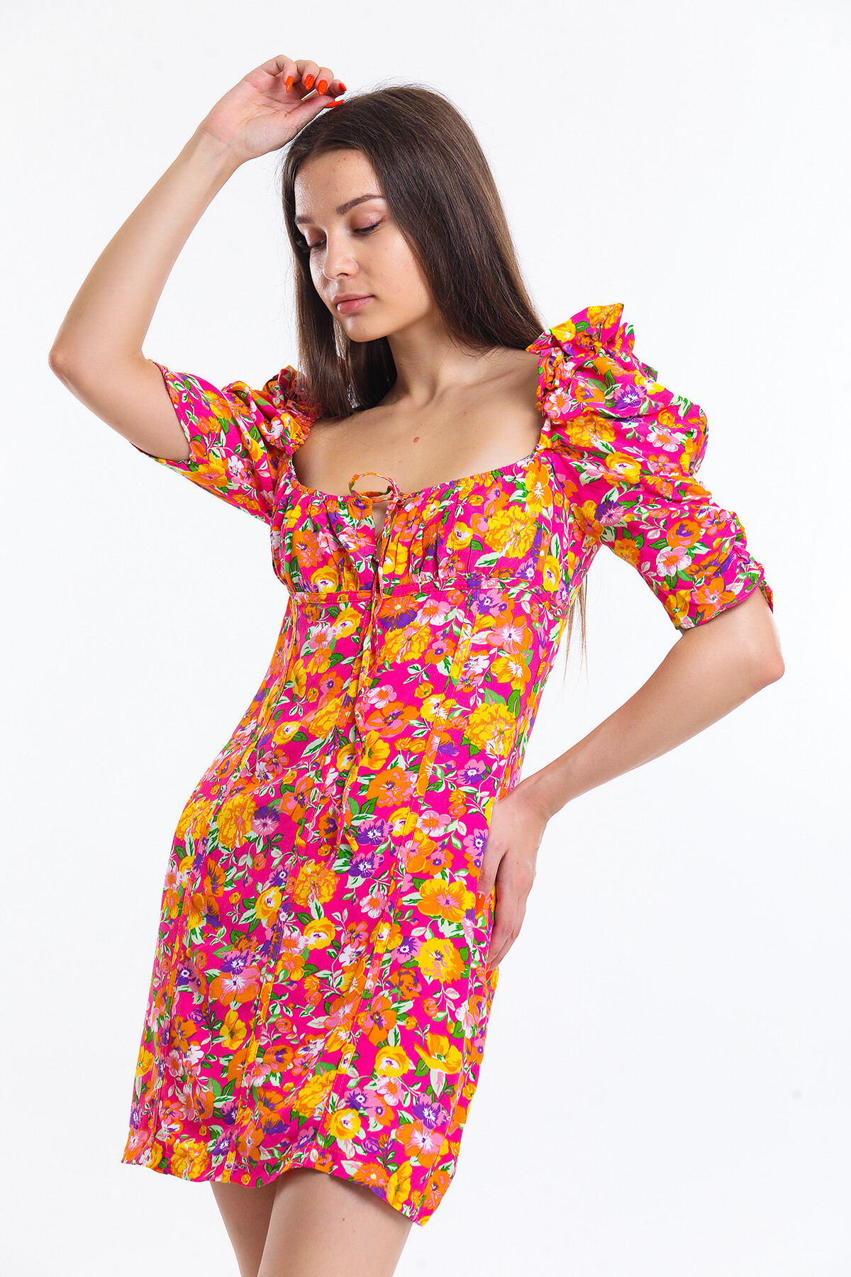 Sırtı Fermuarlı Balon Kol İçi Astarlı Bağcık Detaylı Çiçek Desenli Büzgülü Kısa Elbise