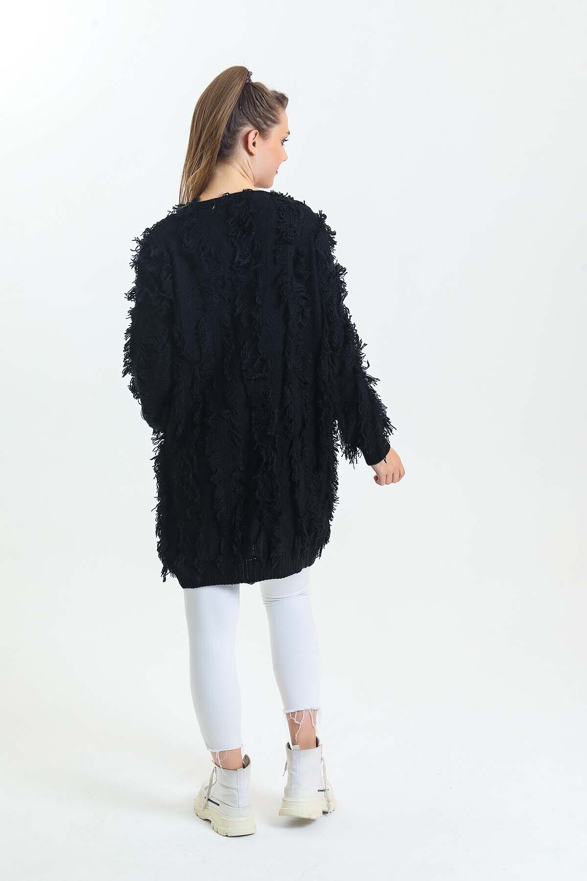 Yarasa Kol Püsküllü Triko Hırka