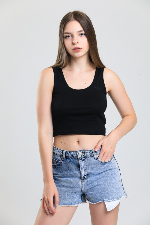 Askılı Nakış Detaylı Crop Bluz