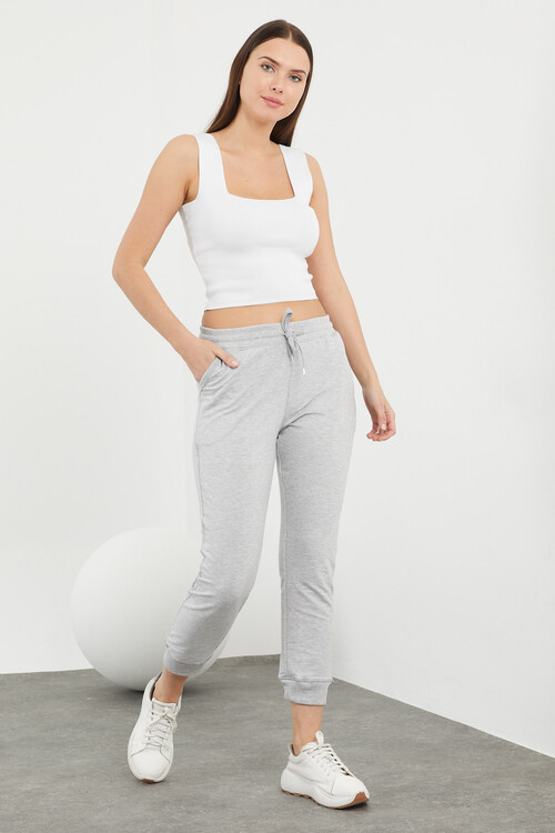 Beli ve Paçaları Lastikli Cepli Karyokalı Alt Eşofman