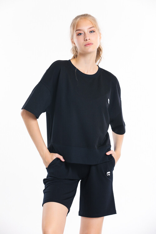 Bisiklet Yaka Eteği Yırtmaçlı Oversize Şort Takım