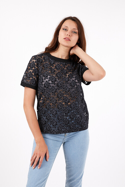 Bisiklet Yaka Kol Bandı Ribanalı Papatya Desenli Tshirt