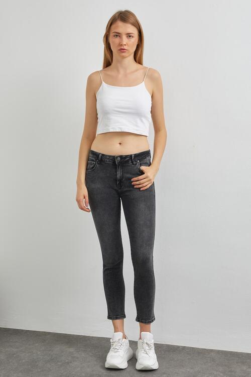 Dar Paça Yüksekbel Kot Pantolon