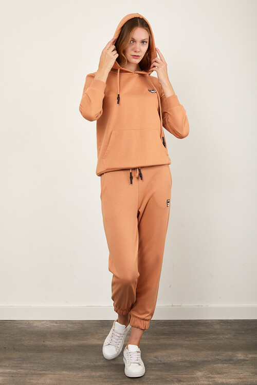 Kanguru Cepli Paçası Lastikli Kolları ve Eteği Ribanalı Eşofman Takım