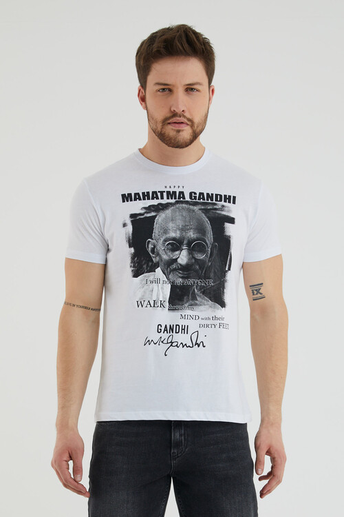 Mahatma Gandhi Baskılı Bisiklet Yaka Battal Tshirt