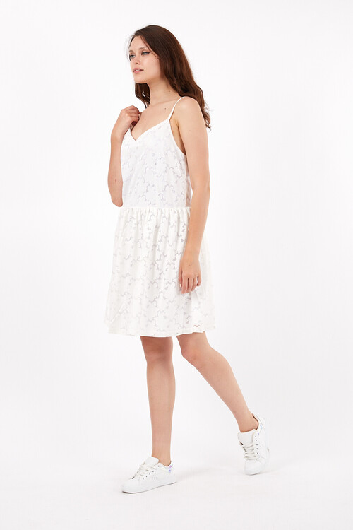 Sırtı Çapraz Bağcıklı Papatya Desenli Askılı Kısa Elbise