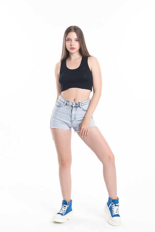 U Yaka Nakış Detaylı Kolsuz Crop Bluz