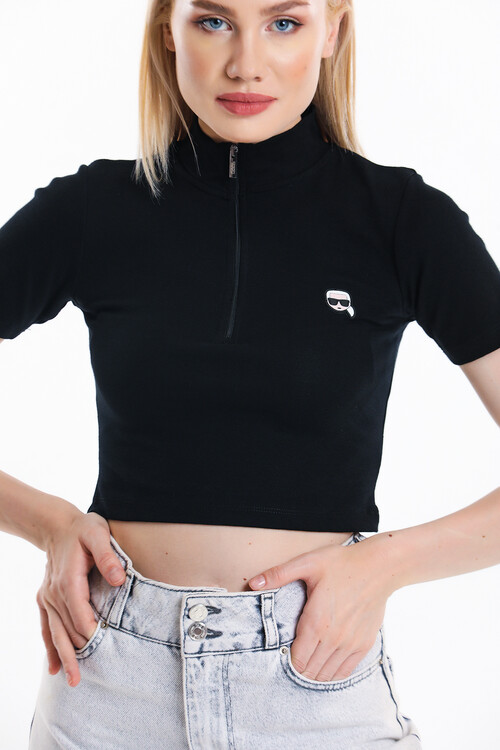 Yakası Fermuarlı Armalı Crop Bluz