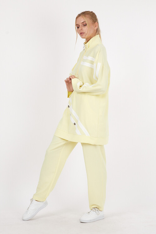 Yakası Fermuarlı Önü ve Kolları Şeritli Drop Detaylı Eşofman Takım