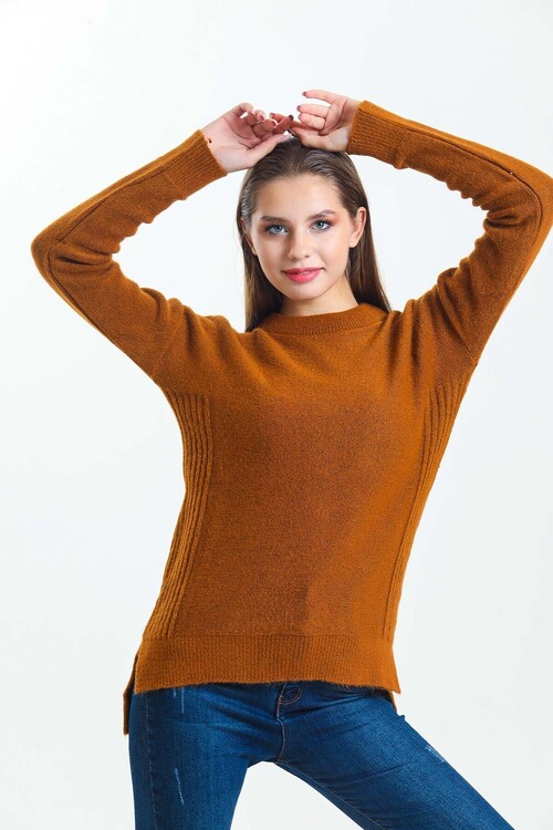 Arkası Düğme Detaylı Önü Kısa Yarasa Kol Triko Kazak