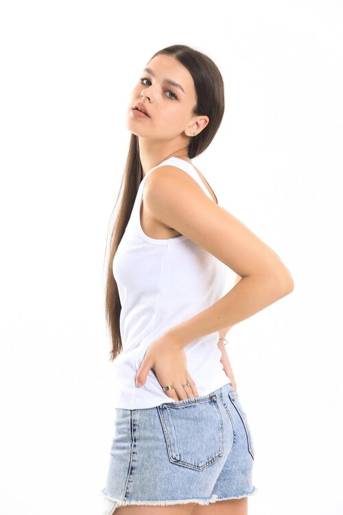 Askılı Nakış Detaylı Atlet