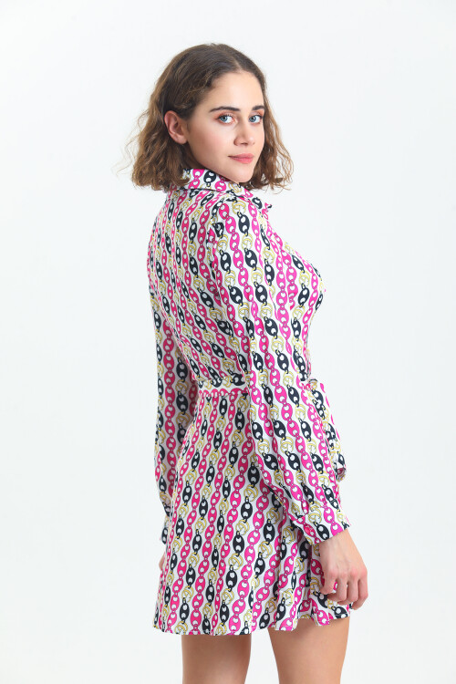 Kadın Gömlek Yaka Robası Büzgülü Düğmeli Kuşaklı Desenli Saten Kısa Elbise