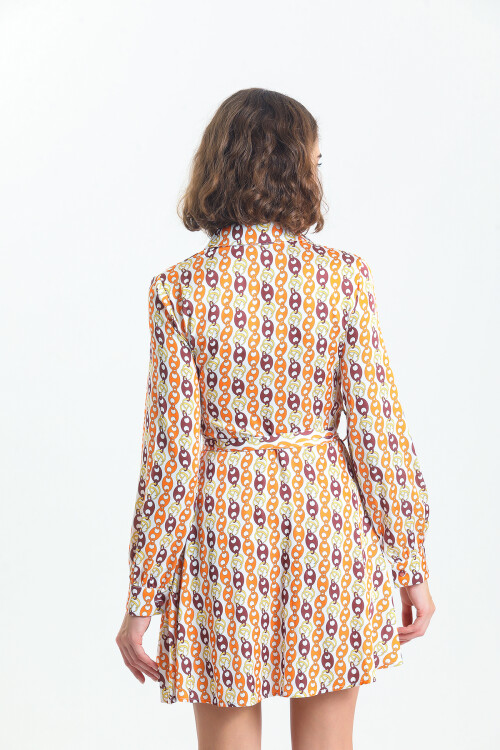 Kadın Gömlek Yaka Robası Büzgülü Düğmeli Kuşaklı Desenli Saten Kısa Elbise