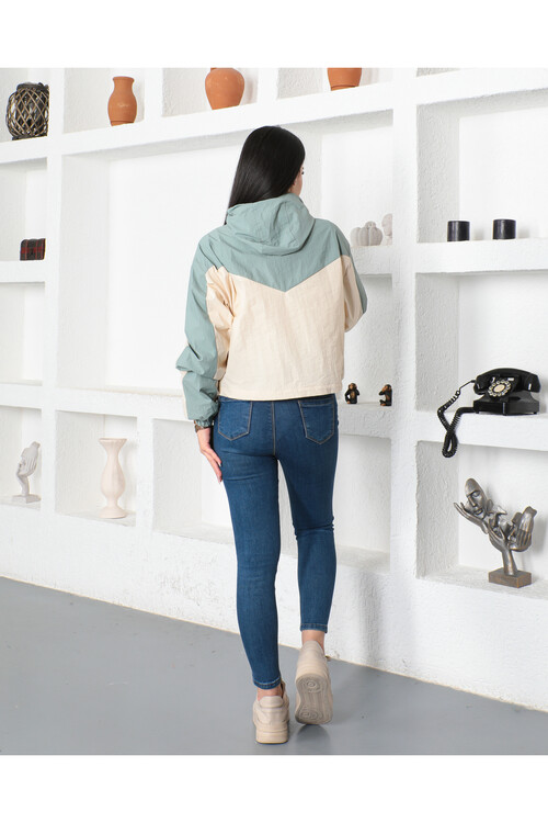 KADIN Parça Garnili İçi Fileli Önü Fermuarlı Cepli Kapüşonlu Yağmurluk Ceket