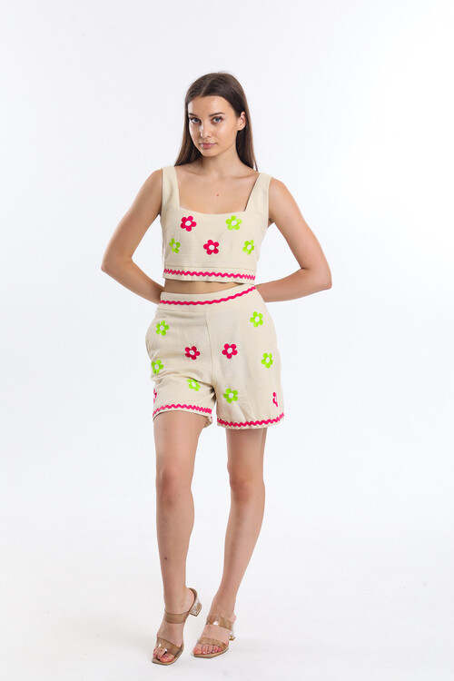 Nakışlı Yandan Fermuarlı Şerit Detaylı Cepli Şort Takım